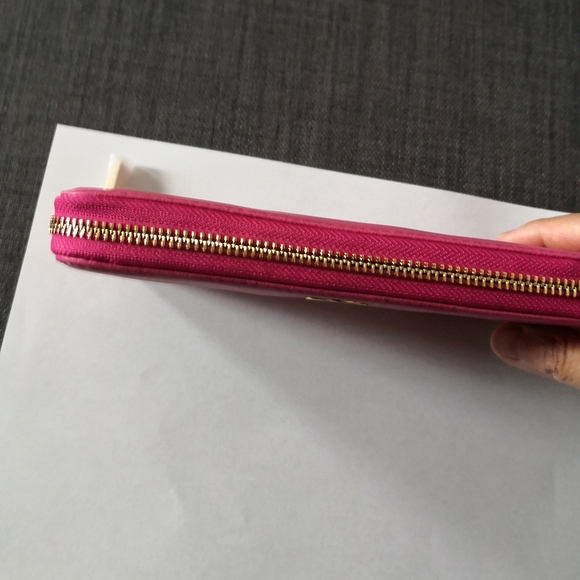 Tory Burch wallet - Picture 4 of 6